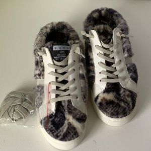 Vintage Havana women leather/faux fur sneakers, size 8.5